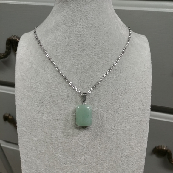 Green Aventurine Necklace Natural Gemstone Crystal Pendant Stainless-Steel Chain - Picture 3 of 13